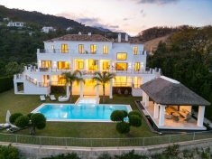 Landhuis El Madroñal, Benahavís € 8.350.000,-