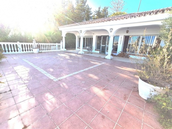 AVXADP2293_108652_V0_3CFC.jpg